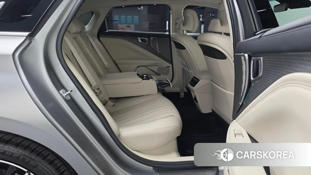 Kia The New K8 Hybrid 2025 Серебристо-серый из Кореи, фото 3