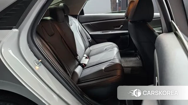 Hyundai Avante (CN7) 2020 Серебристо-серый из Кореи, фото 3