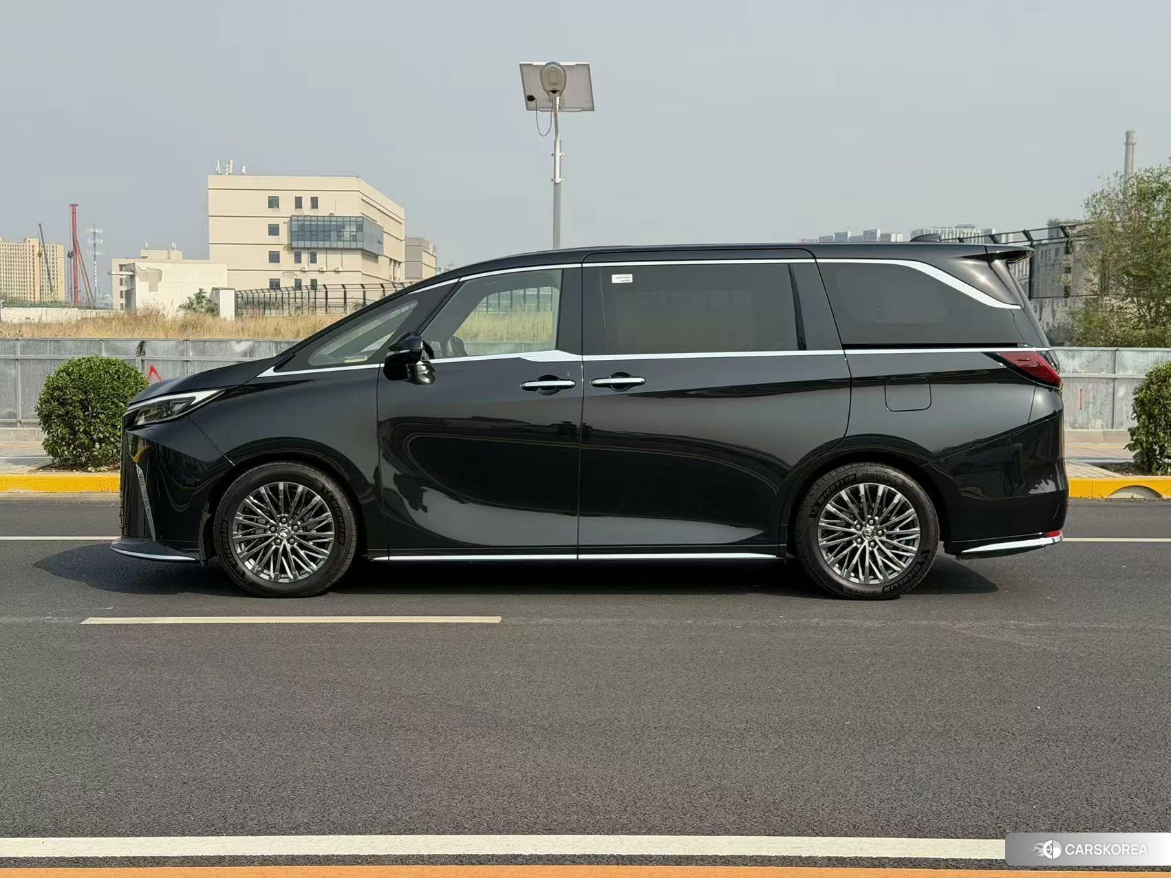 Lexus LM 2023 Черный из Китая, фото 3