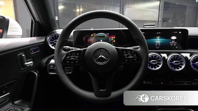 Mercedes-Benz A-Class W177 2019 Белый из Кореи, фото 3
