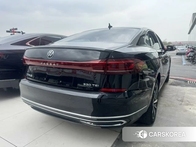 Volkswagen Passat 2022 Черный из Китая, фото 3