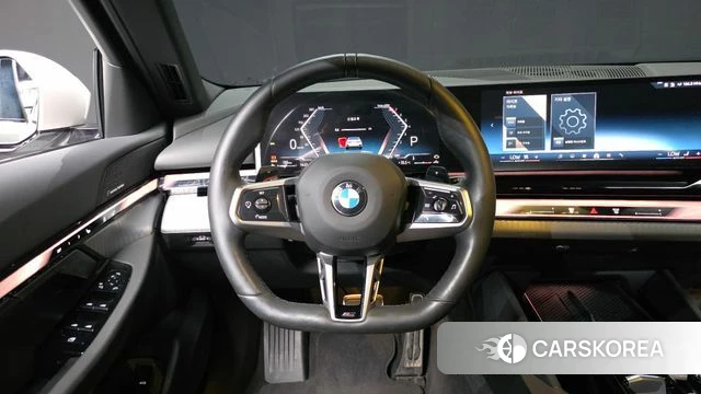 BMW 5 Series (G60) 2025 Белый из Кореи, фото 3