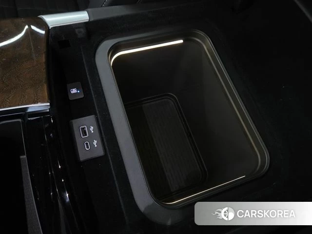 Cadillac Escalade 5th Generation 2025 Черный из Кореи, фото 3
