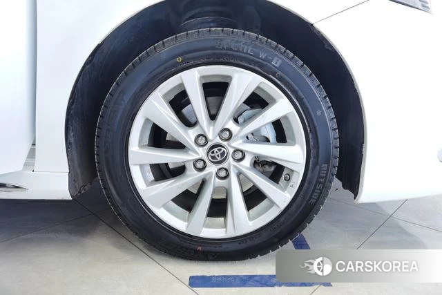 Toyota Camry 2023 Белый из Китая, фото 3