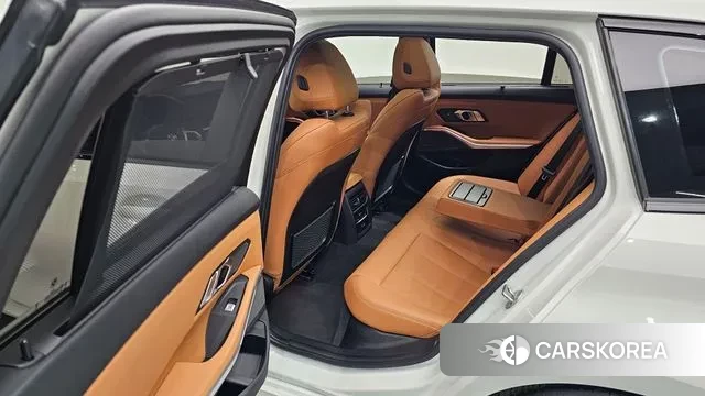 BMW 3 Series (G20) 2023 Белый из Кореи, фото 3