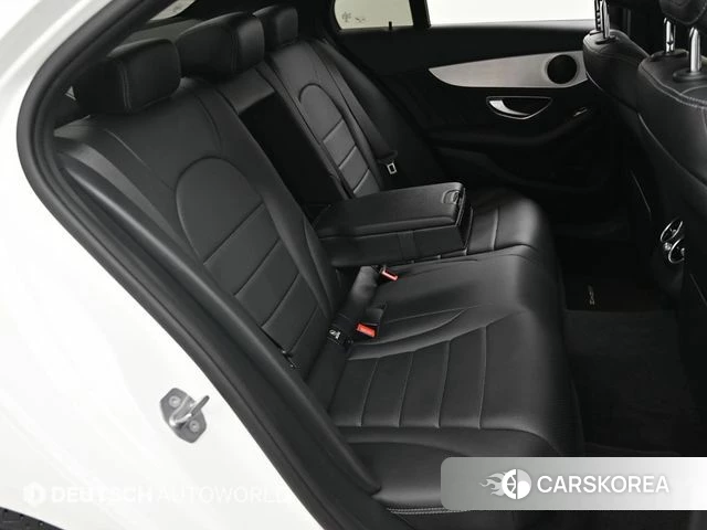 Mercedes-Benz C-Class W205 2018 Белый из Кореи, фото 3