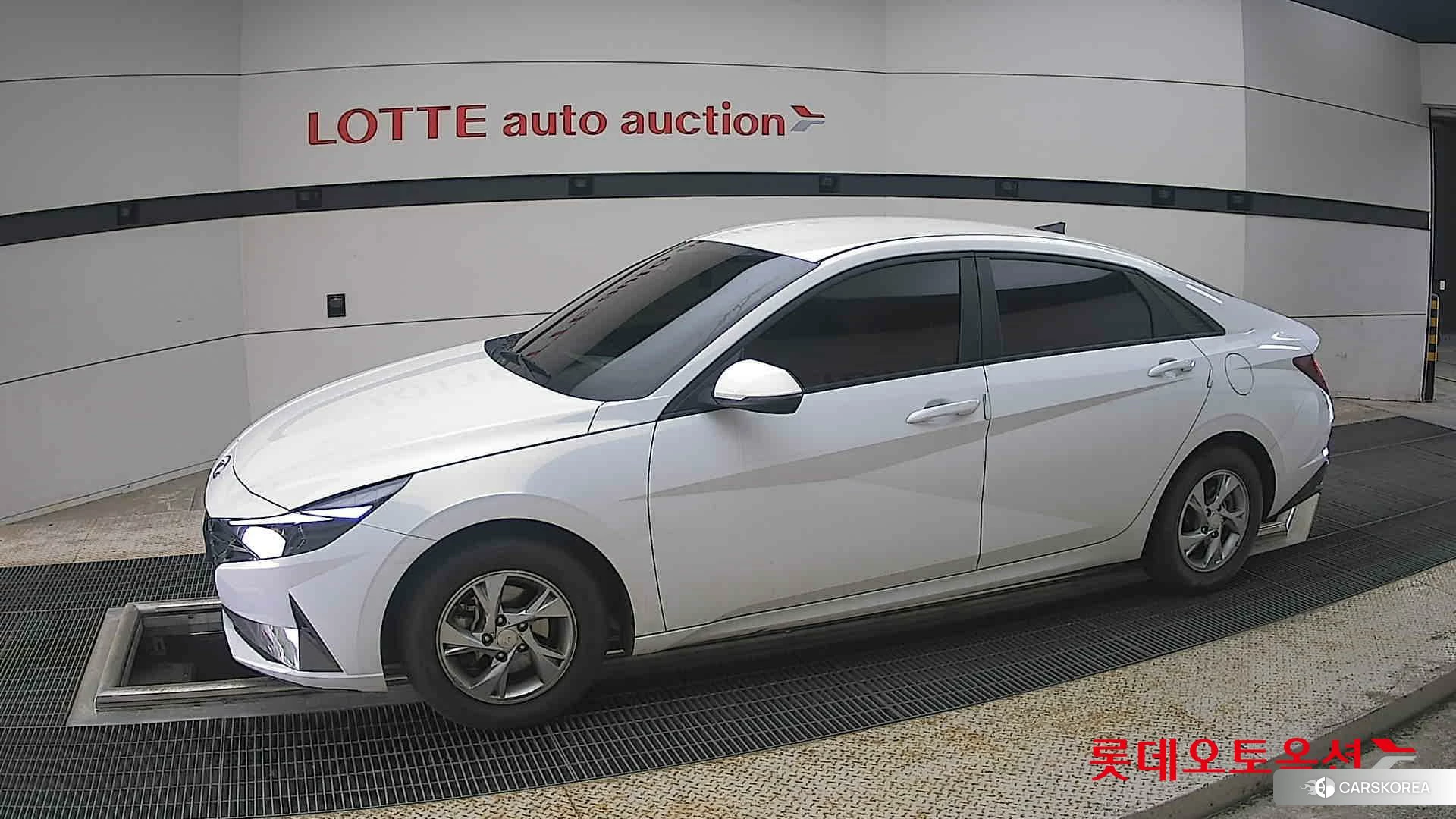 Hyundai Avante 2023 Polar White из Кореи, фото 3