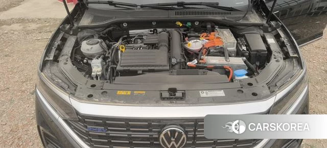 Volkswagen Passat PHEV 2025 Черный из Китая, фото 3