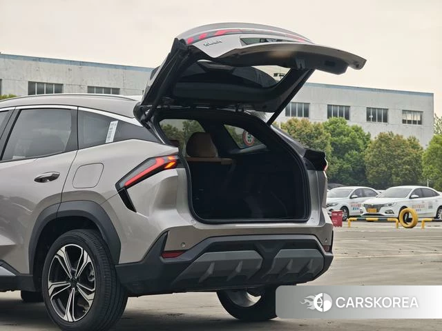 Geely Galaxy Galaxy L7 2025 Темно-серый из Китая, фото 3