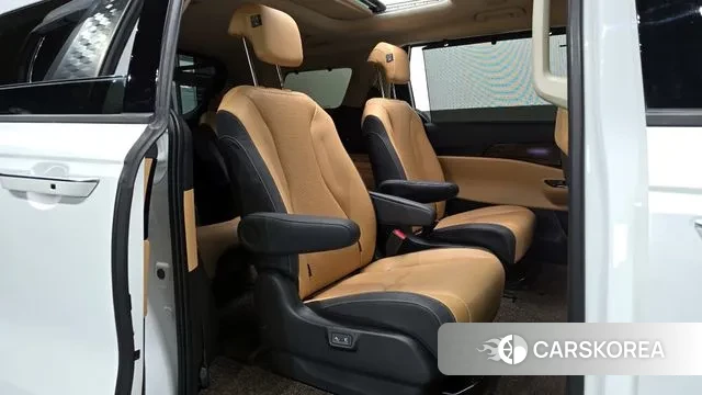 Kia Carnival 4th generation 2023 Белый из Кореи, фото 3