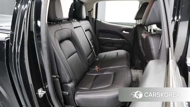 Chevrolet (GM Daewoo) Real New Colorado 2022 Черный из Кореи, фото 3