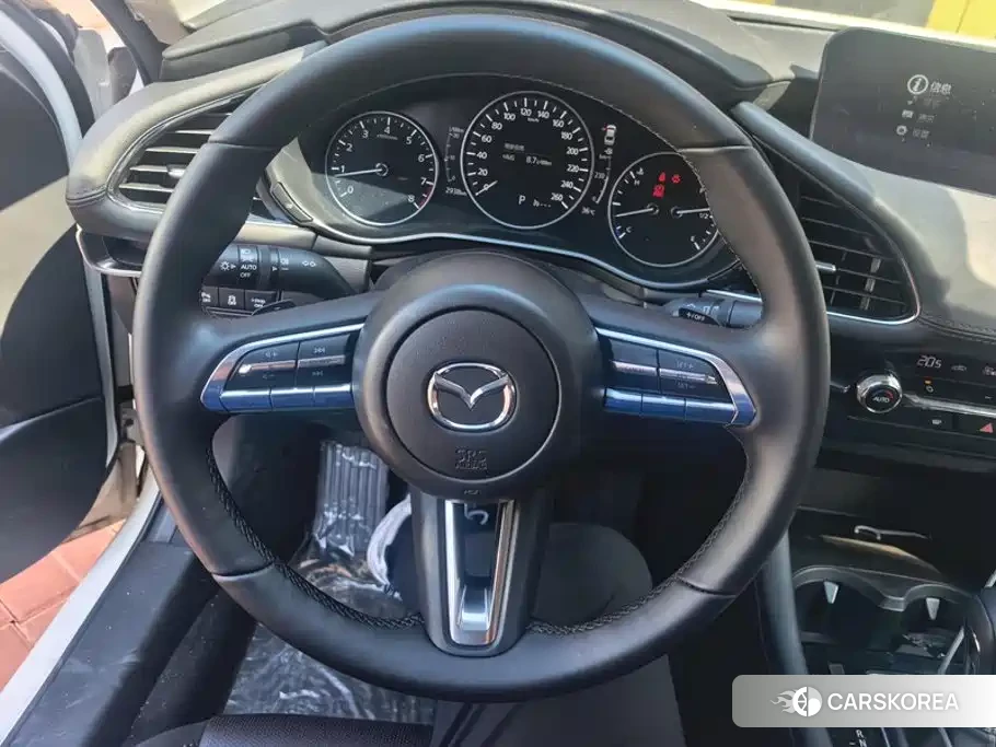Mazda 3 2026 Белый из Китая, фото 3