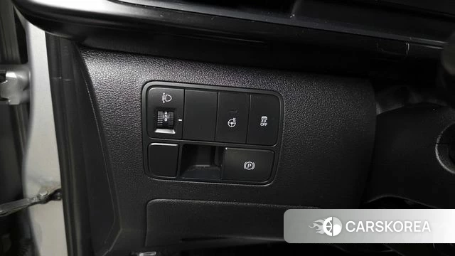 Hyundai Staria 2021 Серебряный из Кореи, фото 3