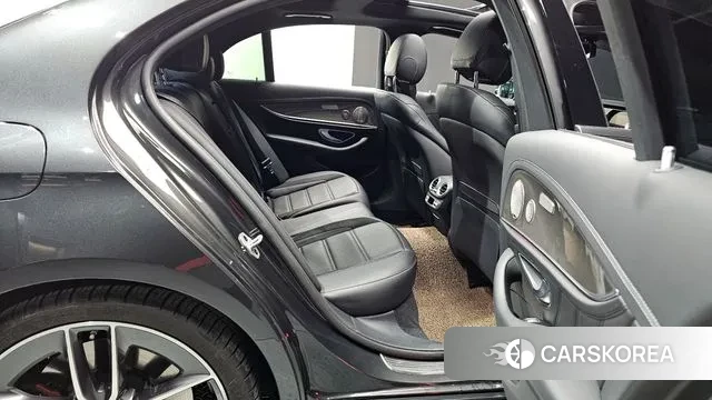 Mercedes-Benz E-Class W213 2022 Серый из Кореи, фото 3