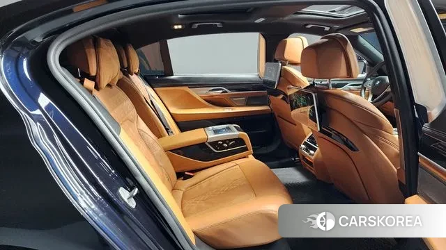 BMW 7 Series (G11) 2018 Черный из Кореи, фото 3