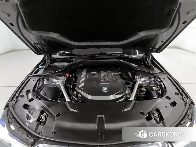 BMW 6 Series GT (G32) 2023 Серебряный из Кореи, фото 3