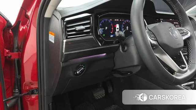 Volkswagen 7th Generation of Jetta 2023 Красный из Кореи, фото 3