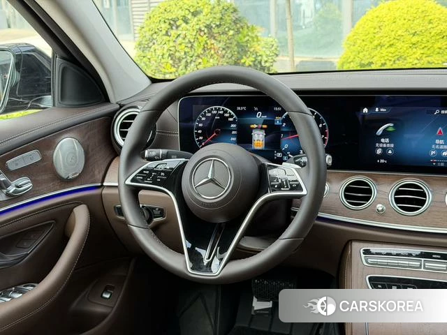 Mercedes-Benz E-class 2023 Другой из Китая, фото 3