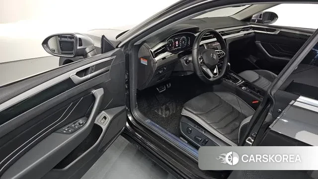 Volkswagen Arteon 2023 Серый из Кореи, фото 3