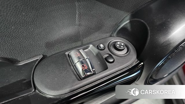 Mini Cooper S 2022 Красный из Кореи, фото 3