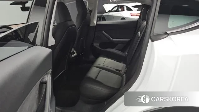 Tesla Model Y 2023 Белый из Кореи, фото 3