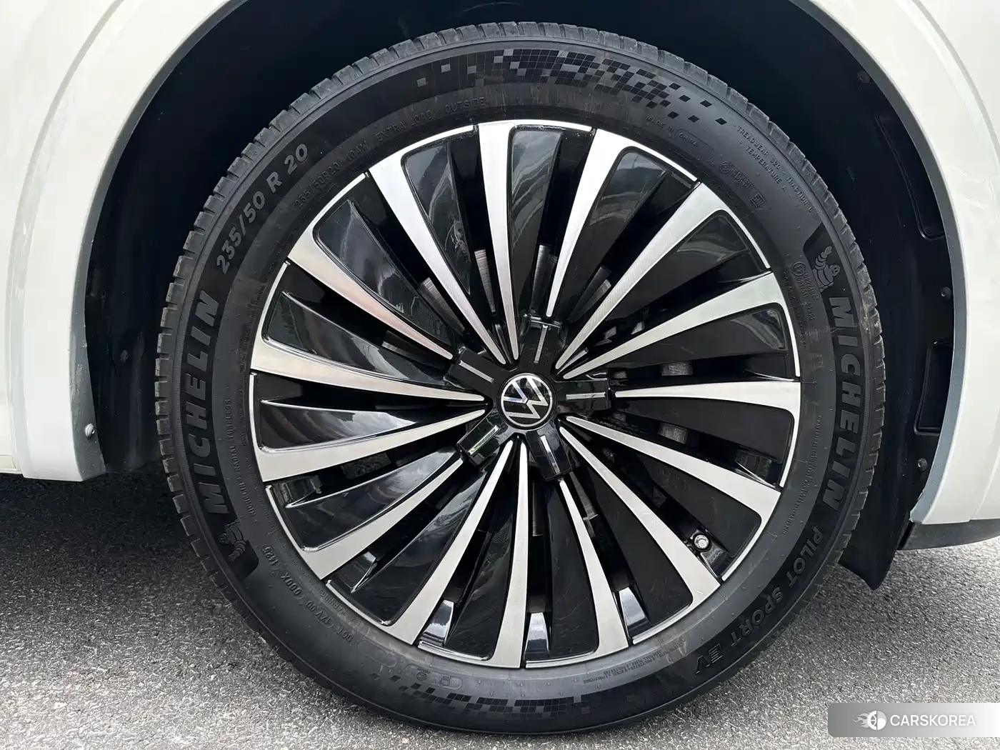 Volkswagen Viloran 2023 Silver/gray из Китая, фото 3