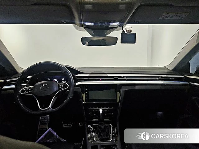 Volkswagen Arteon 2023 Белый из Кореи, фото 3