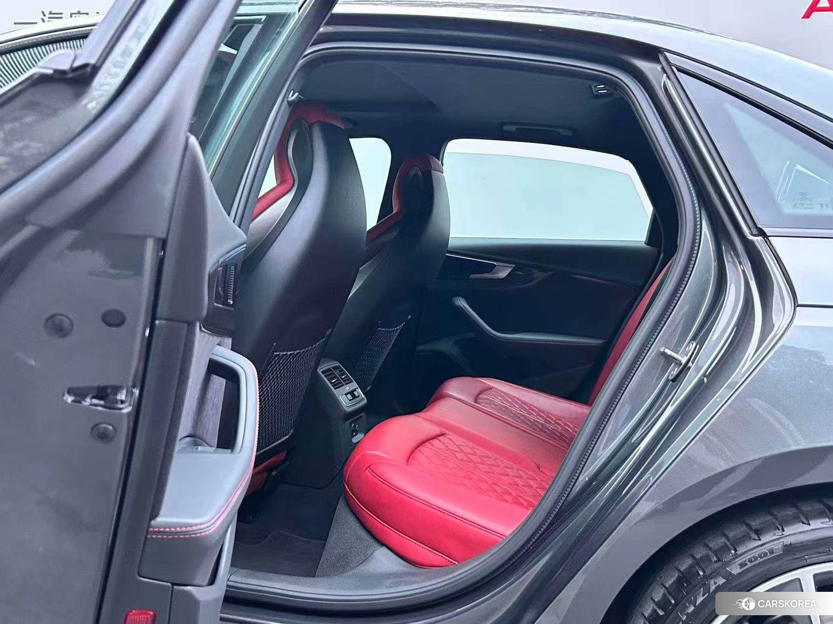 Audi S4 2022 Темно-серый из Китая, фото 3