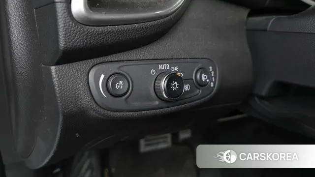 Chevrolet (GM Daewoo) The New Trax 2019 Белый из Кореи, фото 3