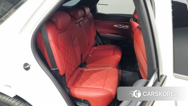 Genesis GV70 2025 Белый из Кореи, фото 3