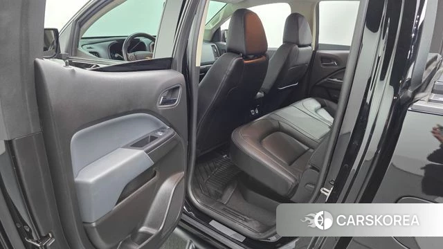 Chevrolet (GM Daewoo) Real New Colorado 2021 Черный из Кореи, фото 3