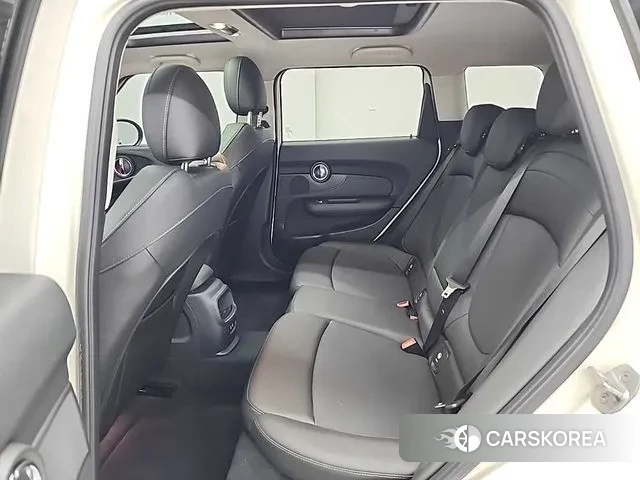 Mini Cooper Clubman 2019 Жемчужный цвет из Кореи, фото 3