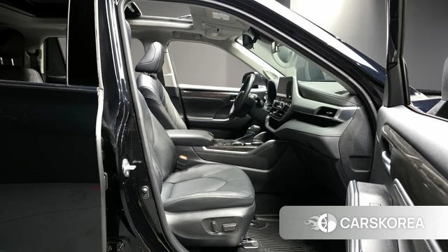 Toyota Highlander 4th Generation 2023 Черный из Кореи, фото 3