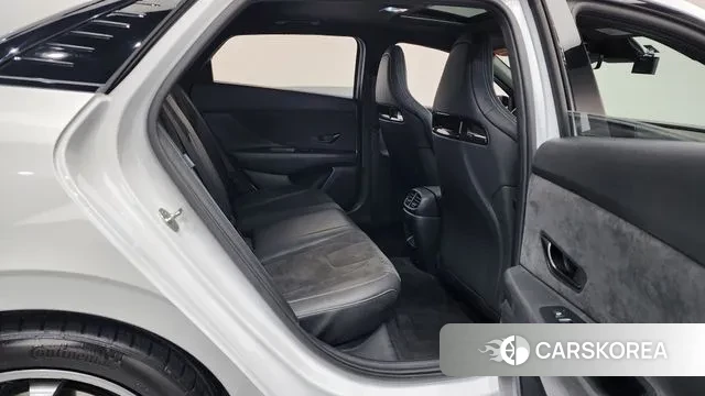 Hyundai The New Avante (CN7) 2024 Белый из Кореи, фото 3