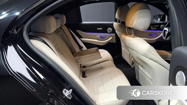 Mercedes-Benz E-Class W213 2023 Черный из Кореи, фото 3
