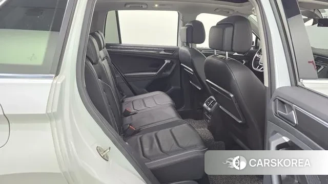 Volkswagen Tiguan second Generation 2020 Белый из Кореи, фото 3