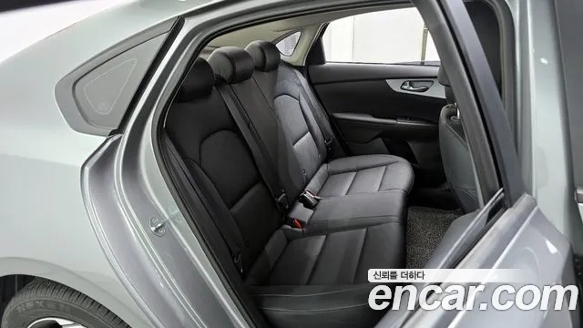 Kia The New K3 2nd generation 2022 Серый из Кореи, фото 3