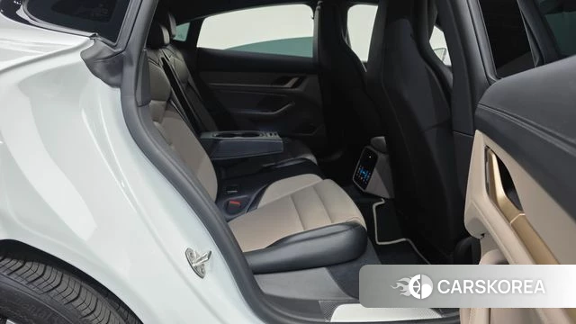 Porsche Taycan 2025 Белый из Кореи, фото 3