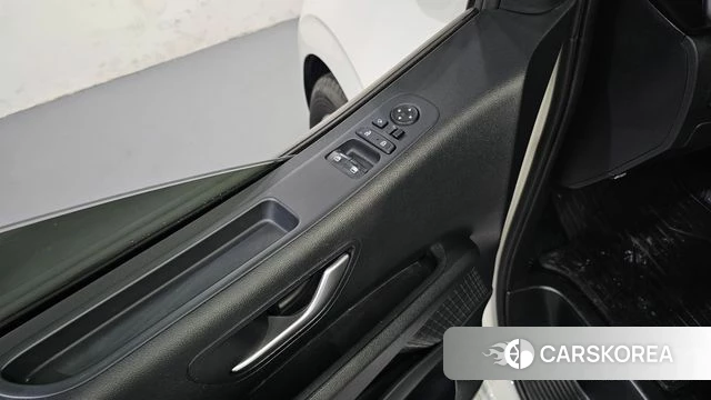 Hyundai Staria 2024 Белый из Кореи, фото 3