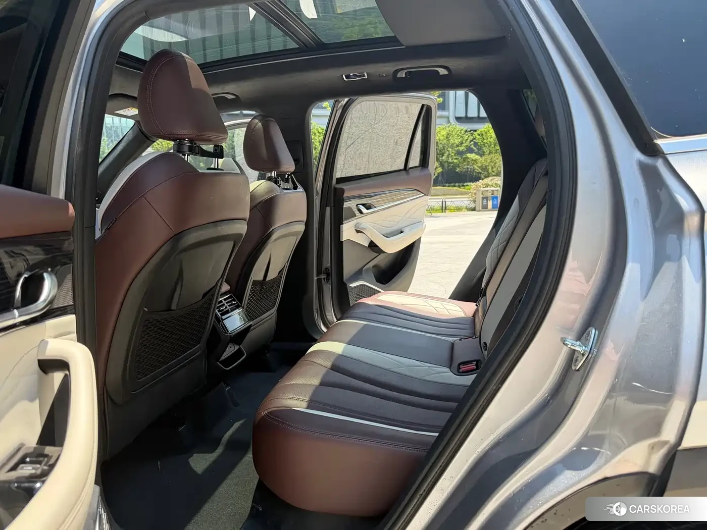 Geely Automobile Xingyue L 2022 Silver/gray из Китая, фото 3