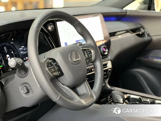 Lexus RX 2026 Серебристо-серый из Китая, фото 3