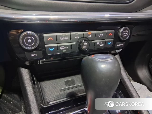 Jeep Compass 2nd Generation 2022 Черный из Кореи, фото 3