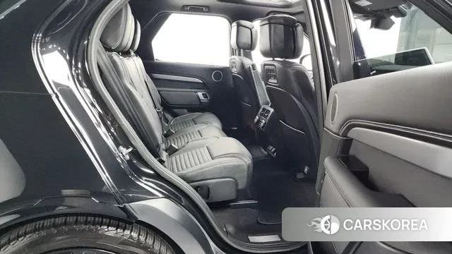 Land Rover Discovery 5 2023 Черный из Кореи, фото 3