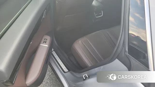 Hyundai Grandeur (GN7) 2023 Серебристо-серый из Кореи, фото 3