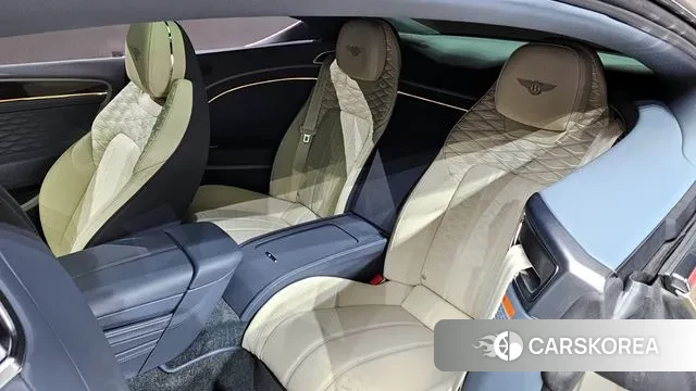 Bentley Continental GT 4th Generation 2025 Песочный из Кореи, фото 3