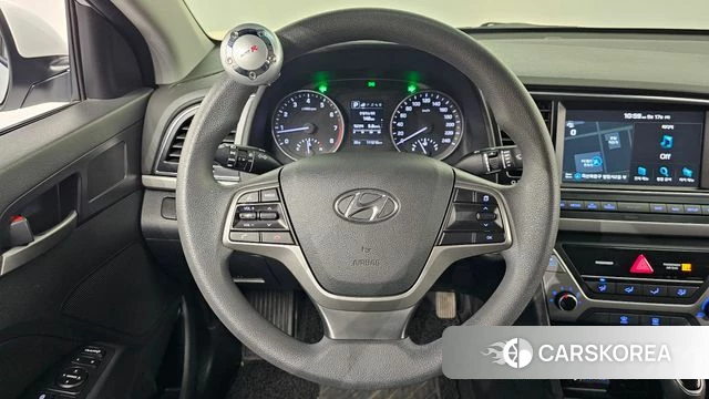 Hyundai Avante AD 2018 Белый из Кореи, фото 3