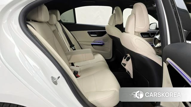 Mercedes-Benz C-Class W206 2023 Белый из Кореи, фото 3