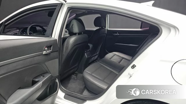 Hyundai Avante AD 2018 Белый из Кореи, фото 3