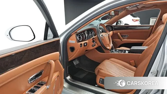 Bentley Flying Spur 2nd Generation 2018 Белый из Кореи, фото 3