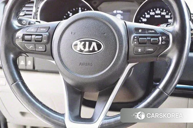 Kia The New Carnival 2018 Серебряный из Кореи, фото 3